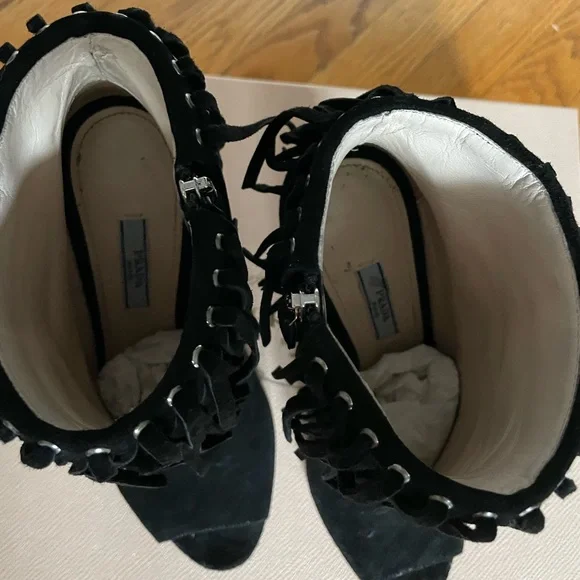 Prada Camoscio Nero heels - Picture 4 of 9